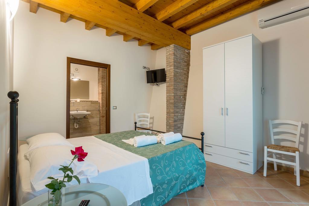 Agriturismo Al Tralcio Valeggio sul Mincio Δωμάτιο φωτογραφία