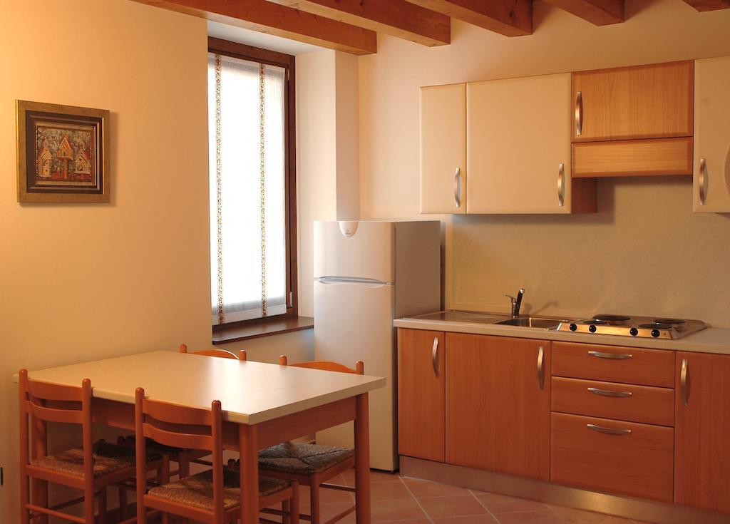 Agriturismo Al Tralcio Valeggio sul Mincio Δωμάτιο φωτογραφία