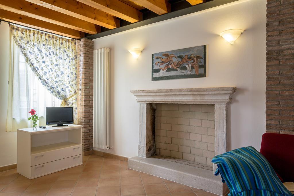 Agriturismo Al Tralcio Valeggio sul Mincio Εξωτερικό φωτογραφία